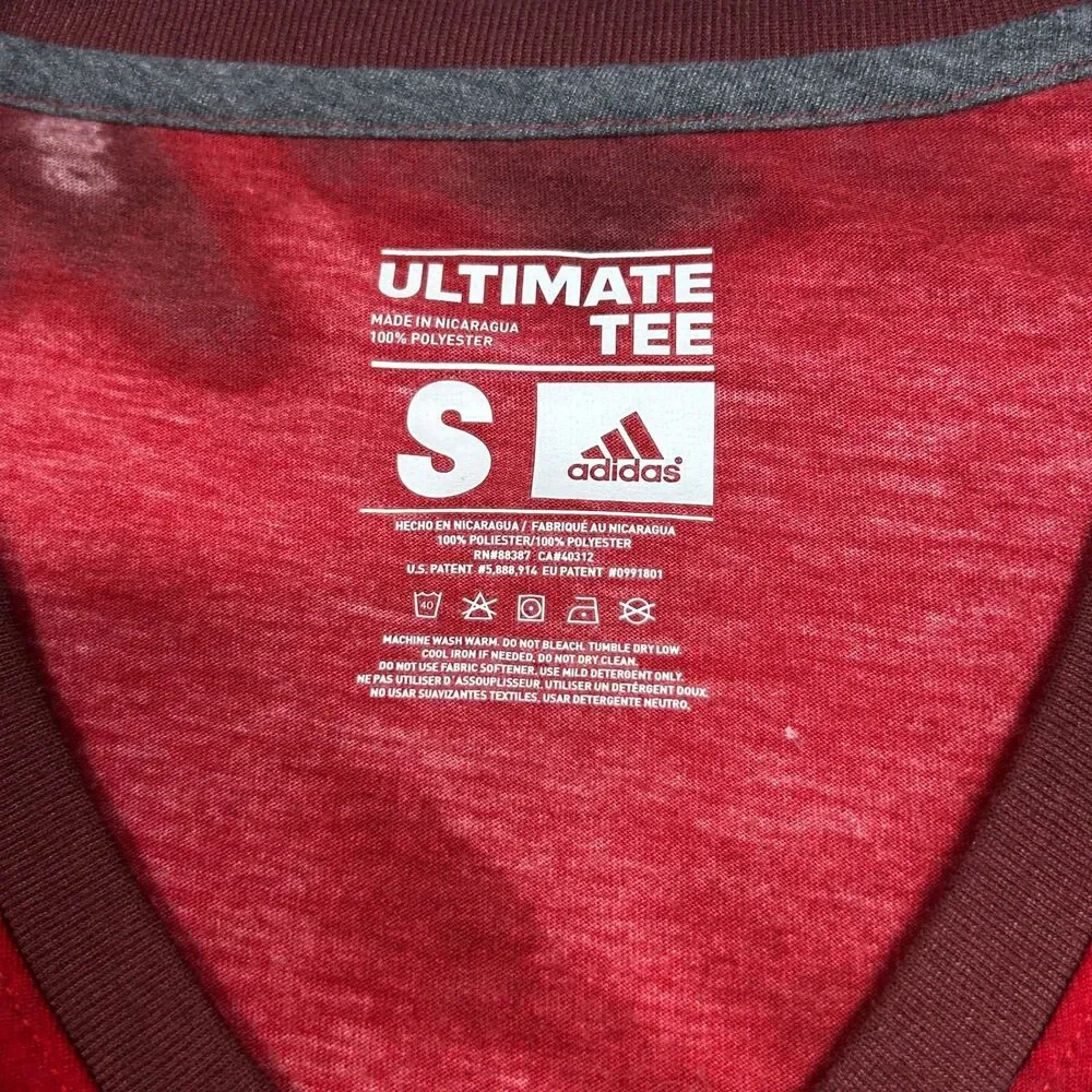Adidas T-Shirt Womens S Wisconsin Bucky Badger V-Neck Climalite Red Graphic Tee